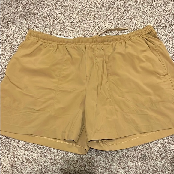 Men's Tan Shorts lululemon - Picture 1 of 5